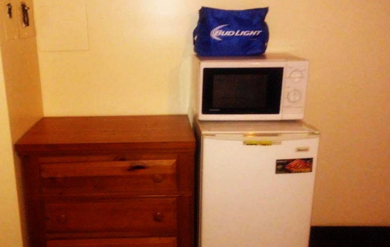 Roseville Inn (Rio Motel) - From Web Listing (newer photo)